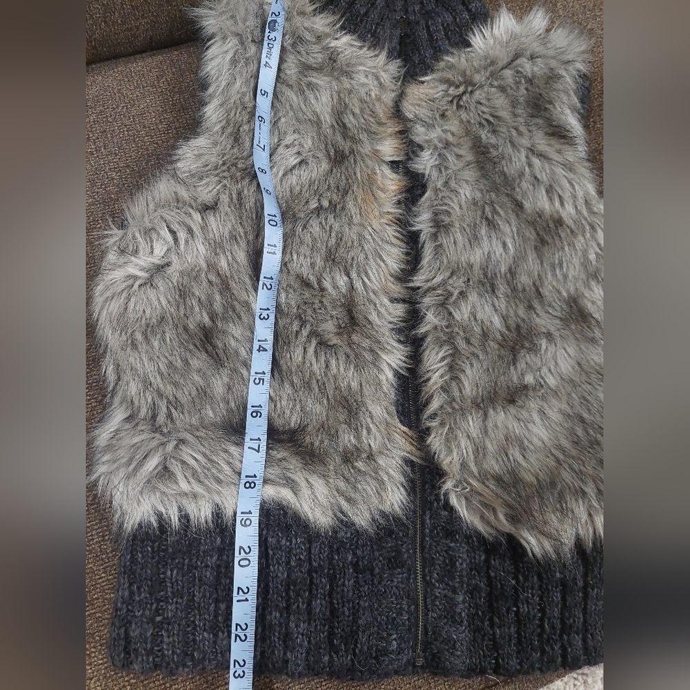 Ann Taylor LOFT Charcoal Gray Faux Fur Vest Size XS/S Sweater Trim Wool Blend - Picture 11 of 12